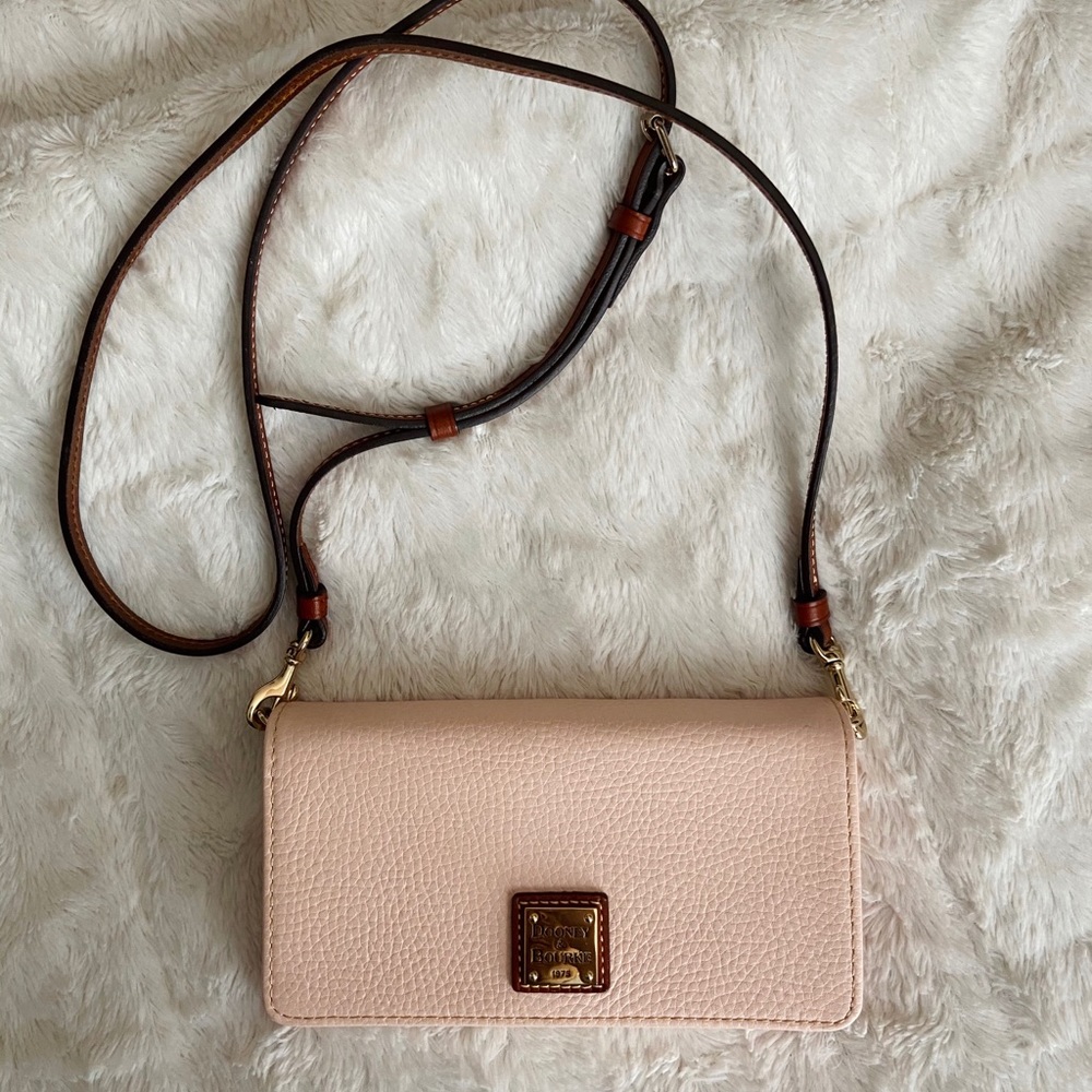 Dooney & Bourke Daphne Crossbody Wallet